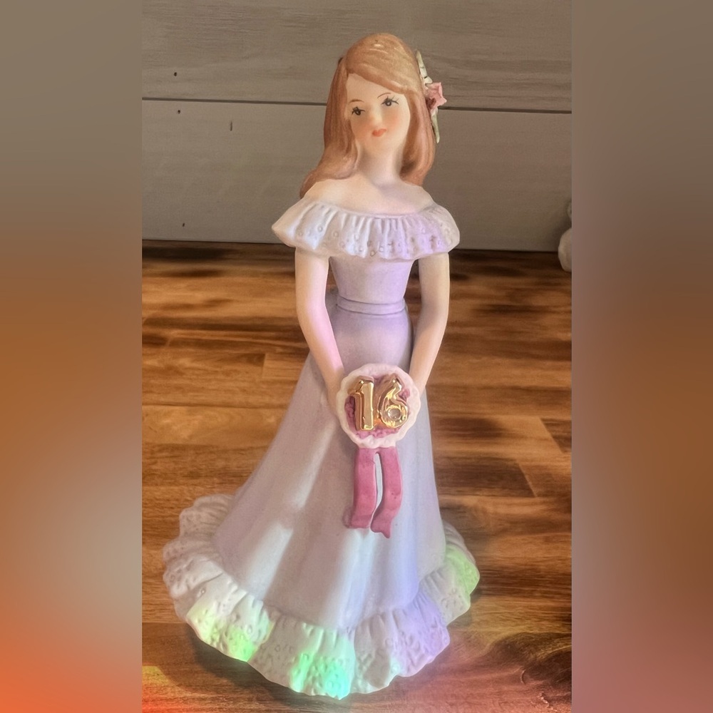 Enesco Growing Up Girls Brunette Age 16